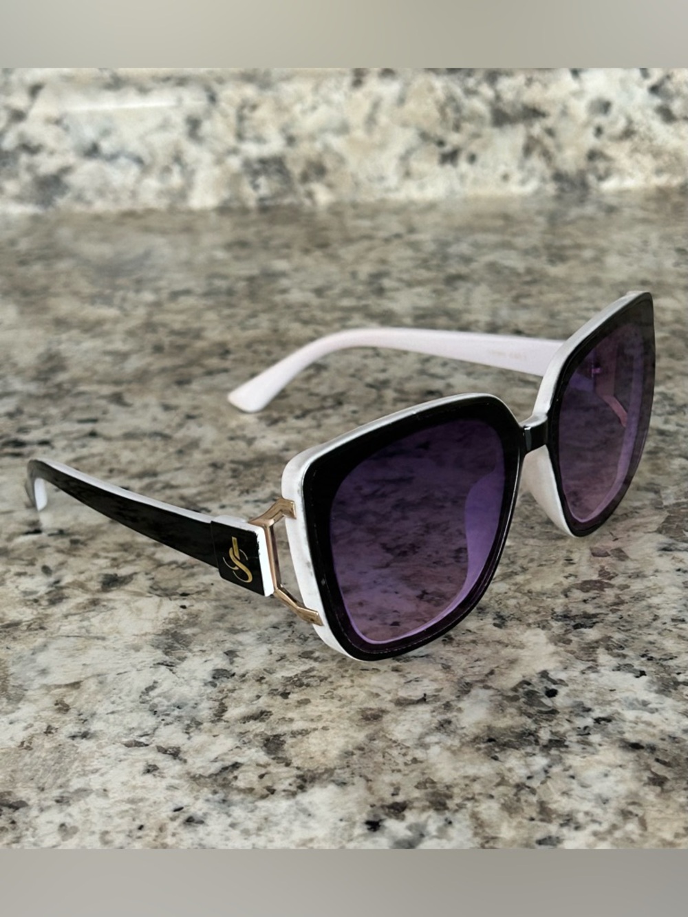 Jessica Simpson Oversized Square Sunglasses White Black Gold JS Logo Purple Tint - Picture 2 of 13